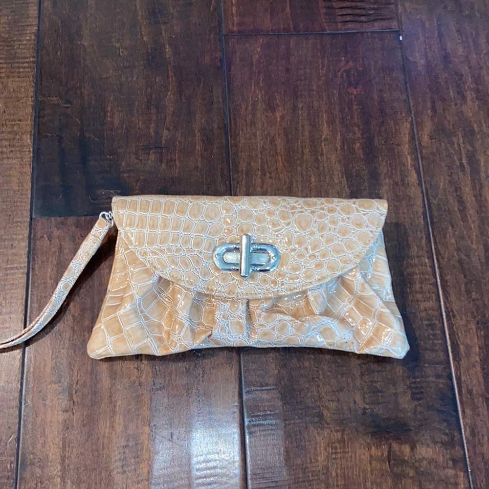 Barely used clutch